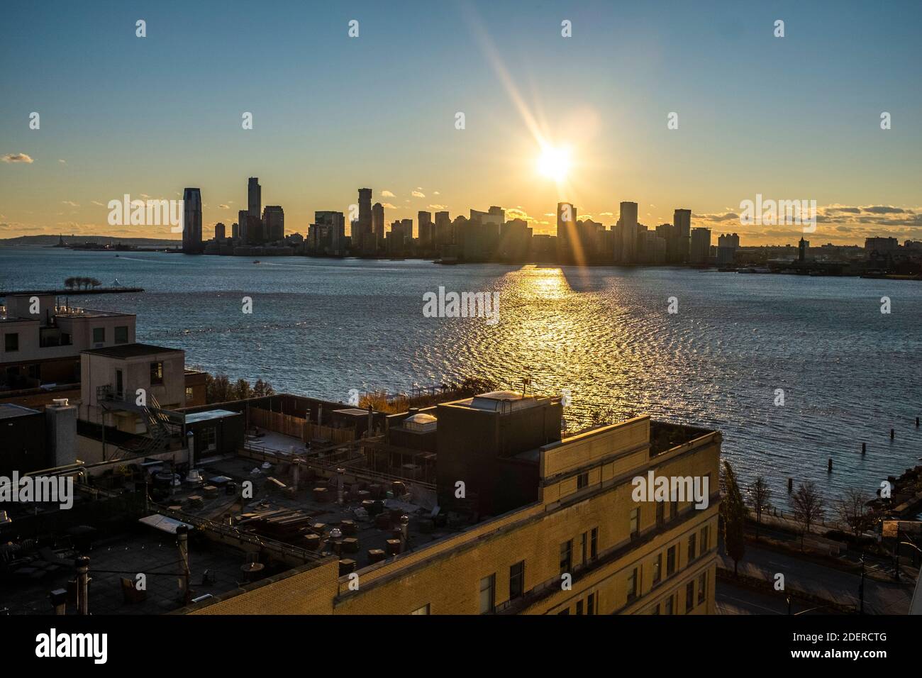 Puesta de sol en Nueva York Foto de stock