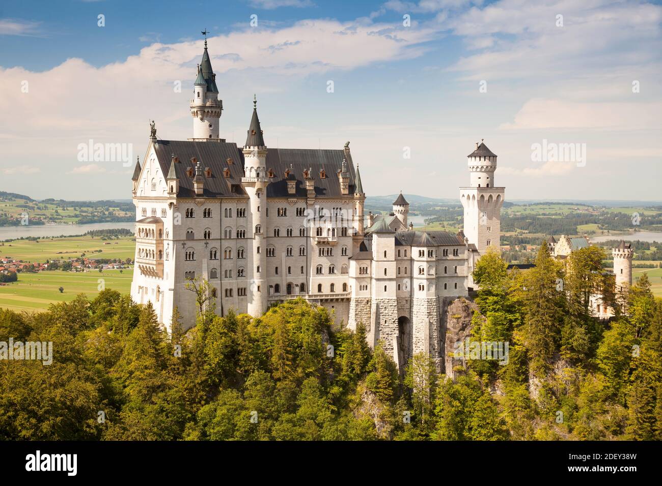 Castillo de Neuschwanstein, Schwangau, Alpes bávaros, Allgäu, Swabia, Baviera, Alemania, Europa Foto de stock