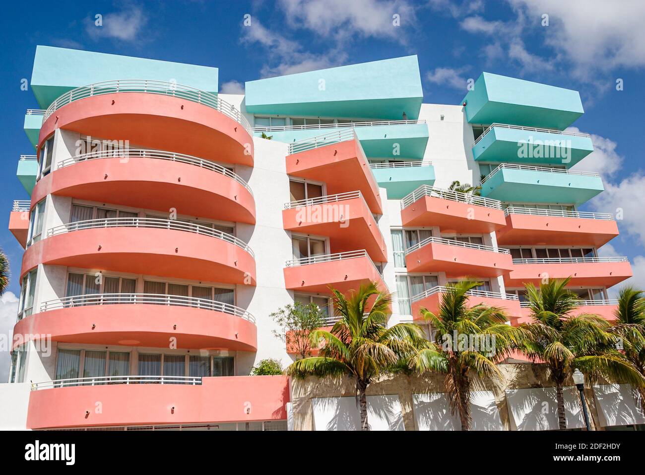 Miami Beach Florida, South Beach, Ocean Drive, Ocean Place condominio balcones residencias, Foto de stock