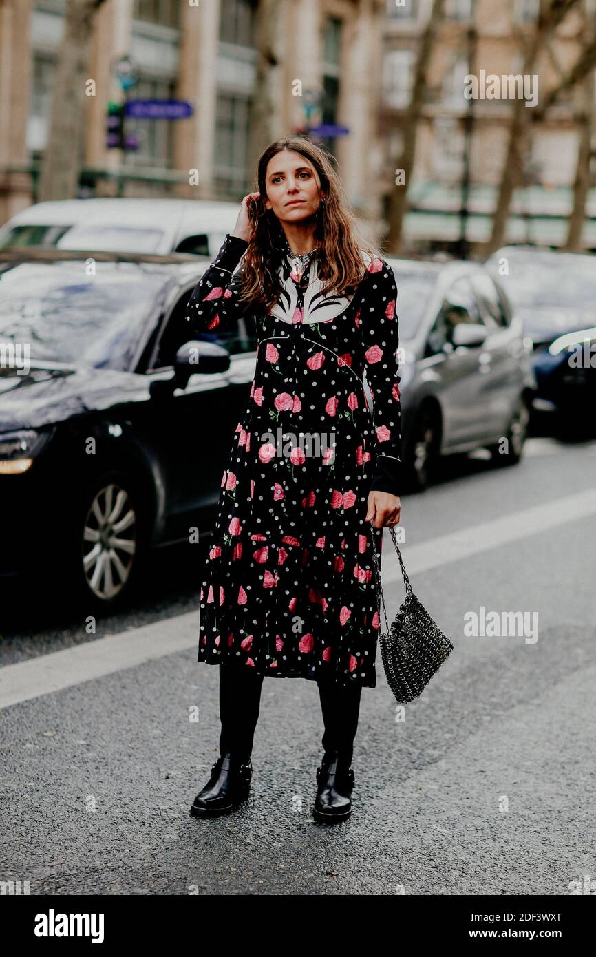 Estilo de calle, Jen Wonders llegando a Paco Rabanne Otoño Invierno 2020- 2021 show, celebrado en la Conciergerie, París, Francia, el 27 de febrero  de 2020. Foto de Marie-Paola Bertrand-Hillion/ABACAPRESS.COM Fotografía de  stock -