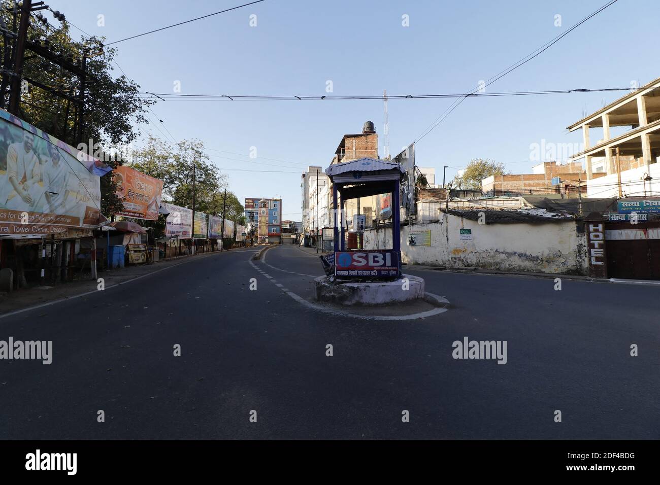 Tower Chowk, el centro de la ciudad no observa tráfico en la carretera durante el período de bloqueo en Deoghar, Jharkhand, India el 29 de marzo de 2020. La India está bloqueada hasta el 14 de abril por un período de 21 días en precaución de Covid -19. Foto de Anshuman Akash/ABACAPRESS.COM Foto de stock