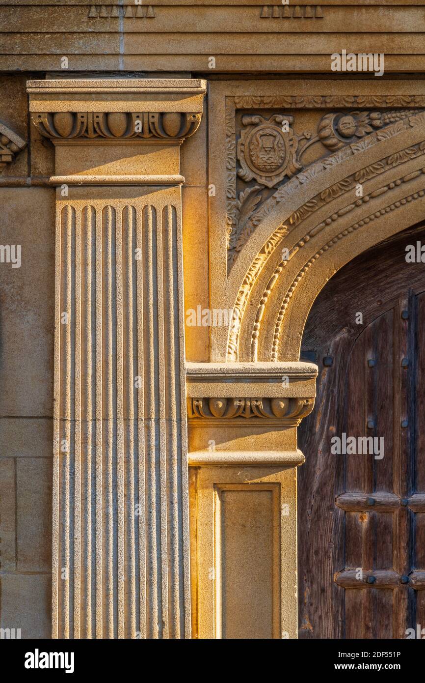 Reino Unido, Inglaterra, Cambridgeshire, Cambridge, Senate House Passage, Gonville y Caius College, la Puerta de honor Foto de stock