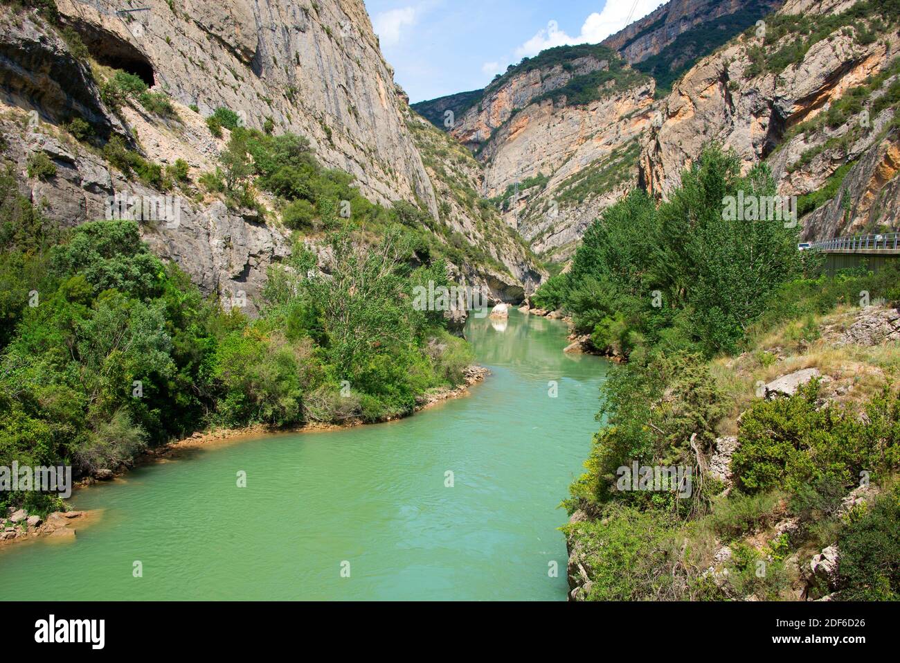 Río de curso medio fotografías e imágenes de alta resolución - Alamy