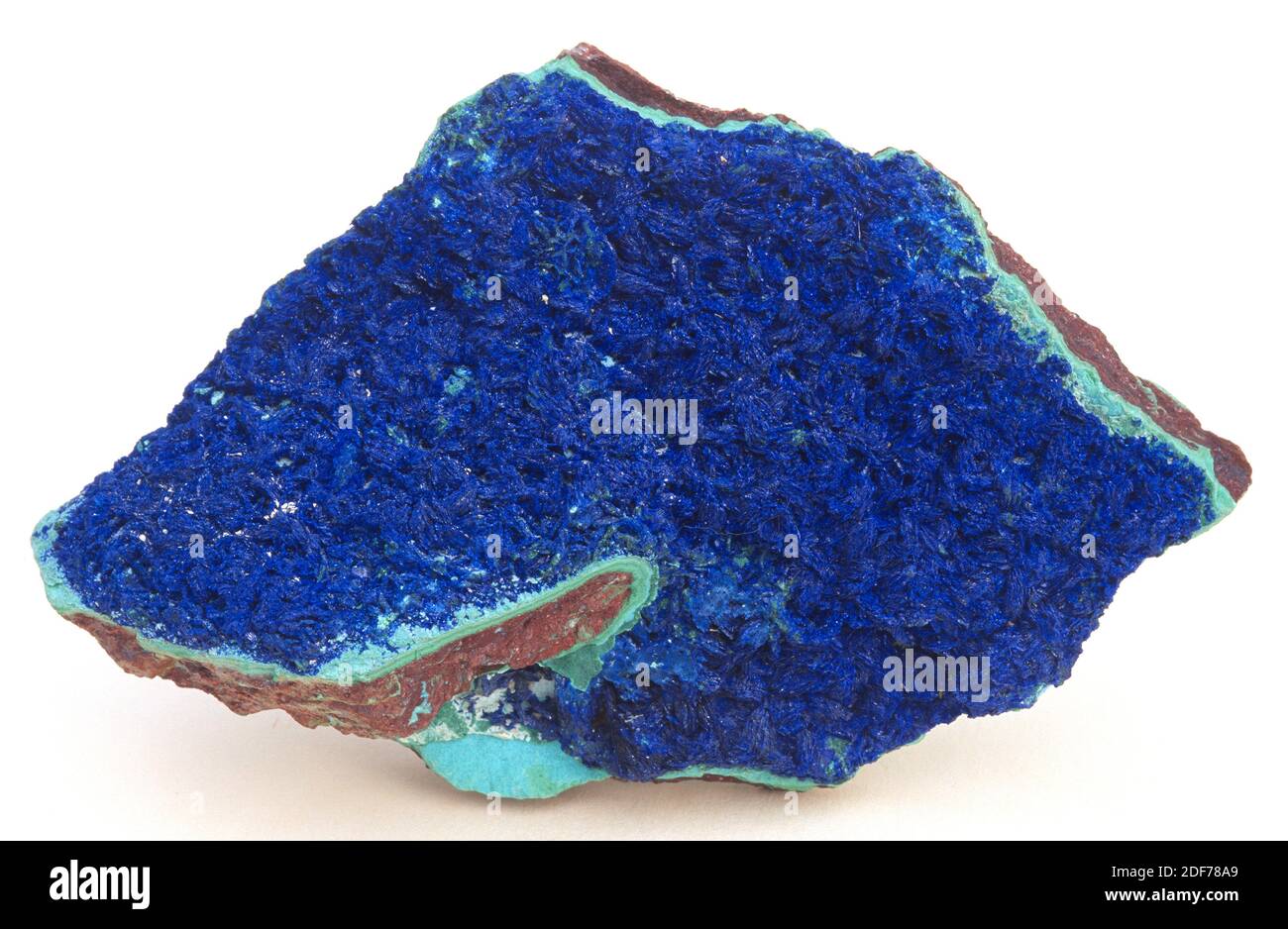 Azurita es un mineral de carbonato de cobre. Muestra. Foto de stock