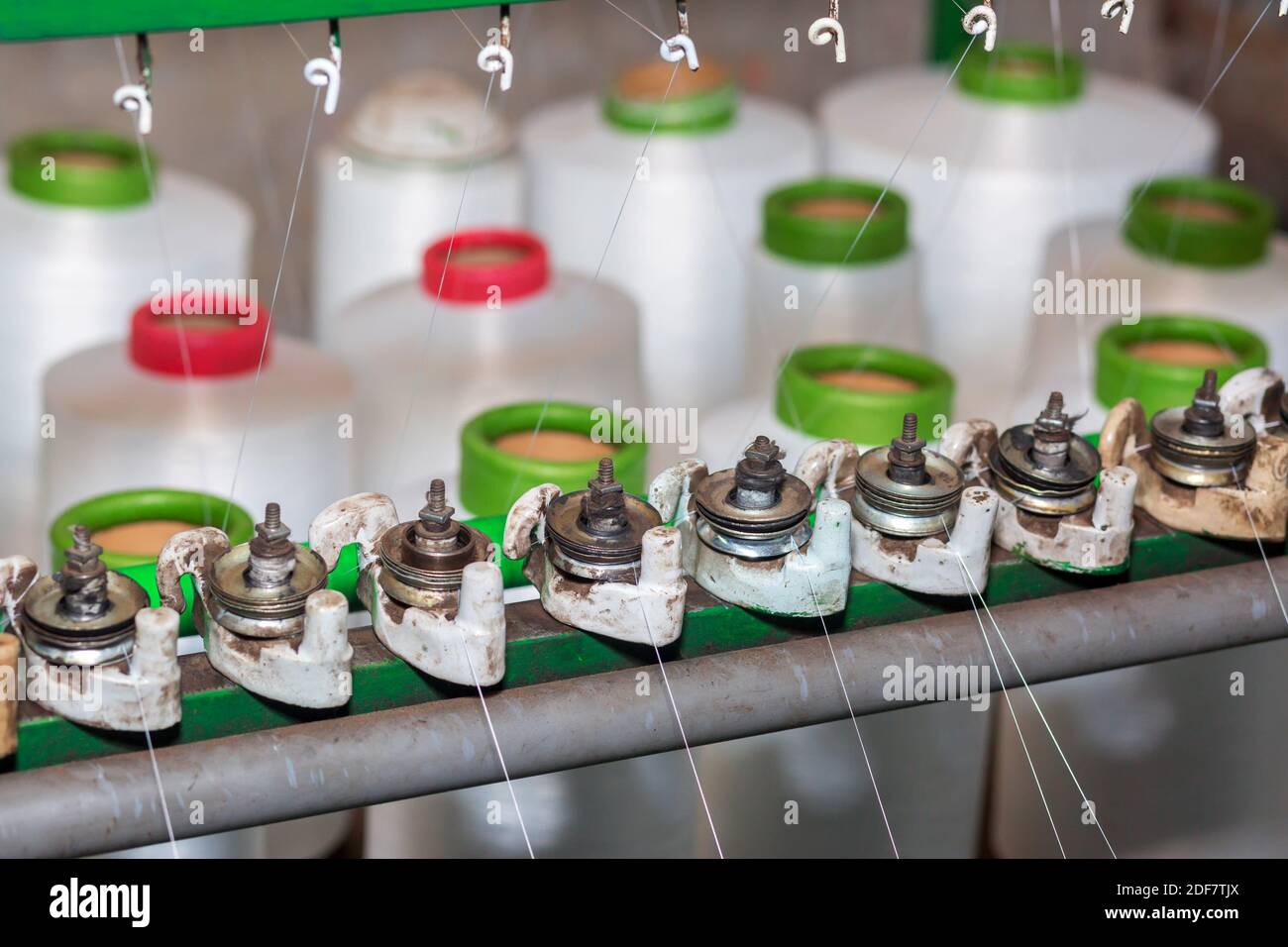 Fábrica De Ropa De Seda Fotos e Imágenes de stock - Alamy