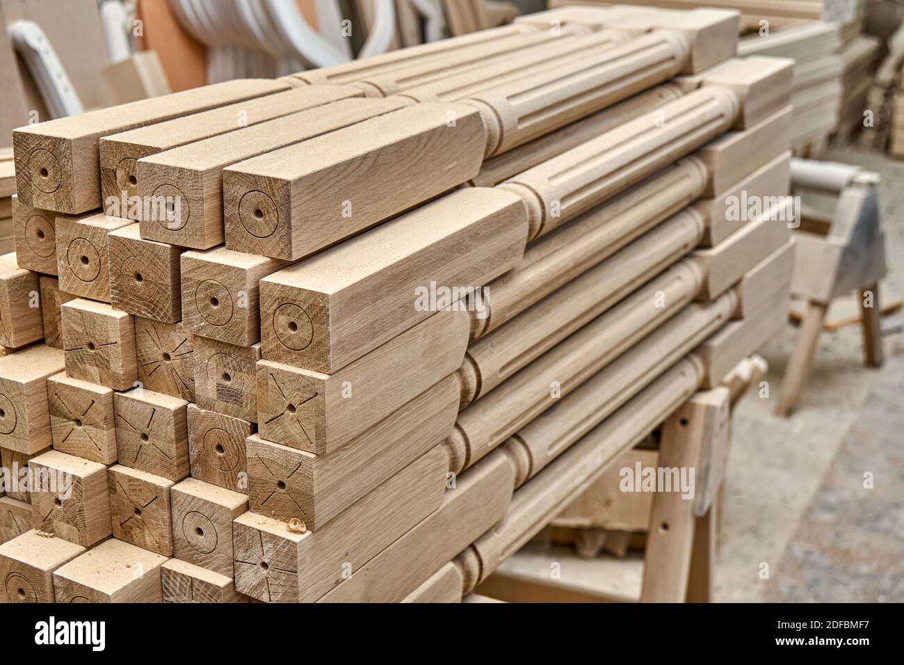 Balaustres de madera y pilarotes de escalera - Mabaonline