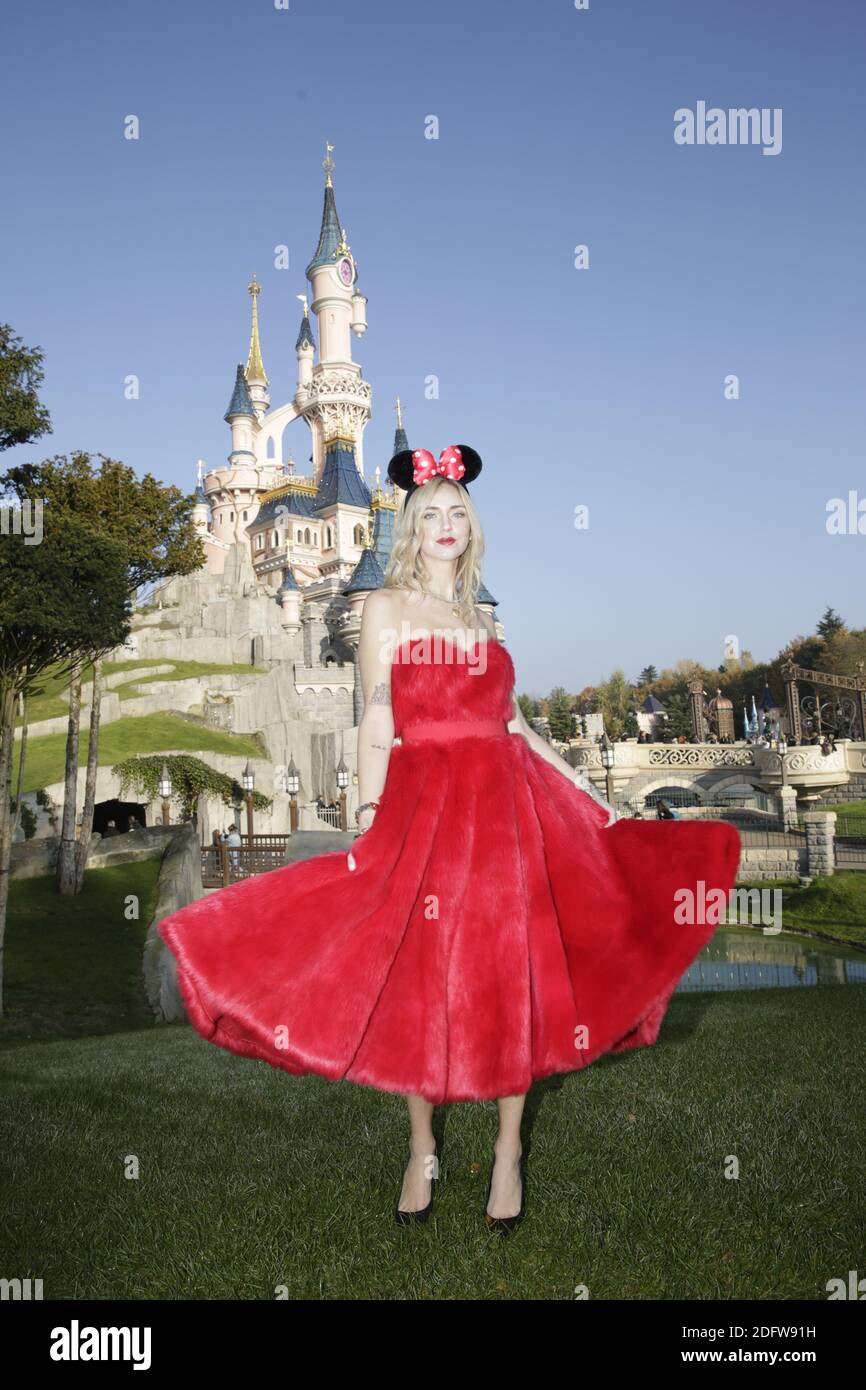 Chiara Ferragni asistió al evento 'Joyeux Mickey' en Disneyland París en  Marne-la-Valle, Francia, el 18 de noviembre de 2018. Disney Parks celebra  90 años de magia con Mickey, lanzando una excepcional temporada