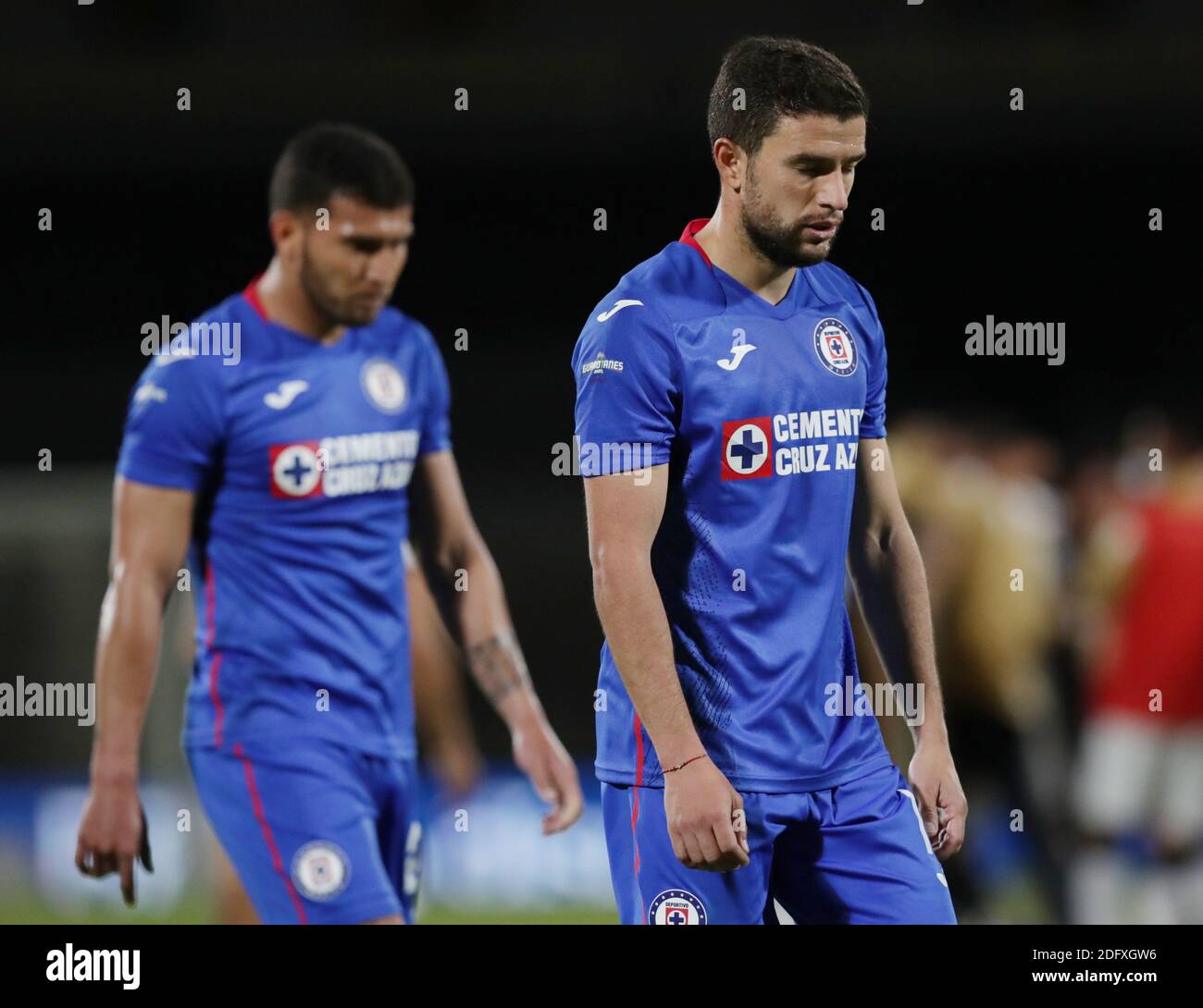 Fútbol - Liga MX - Semi final - Pumas UNAM v Cruz Azul - Estadio Olímpico,  Ciudad de México, México - 6 de diciembre de 2020 los jugadores de Cruz Azul  se