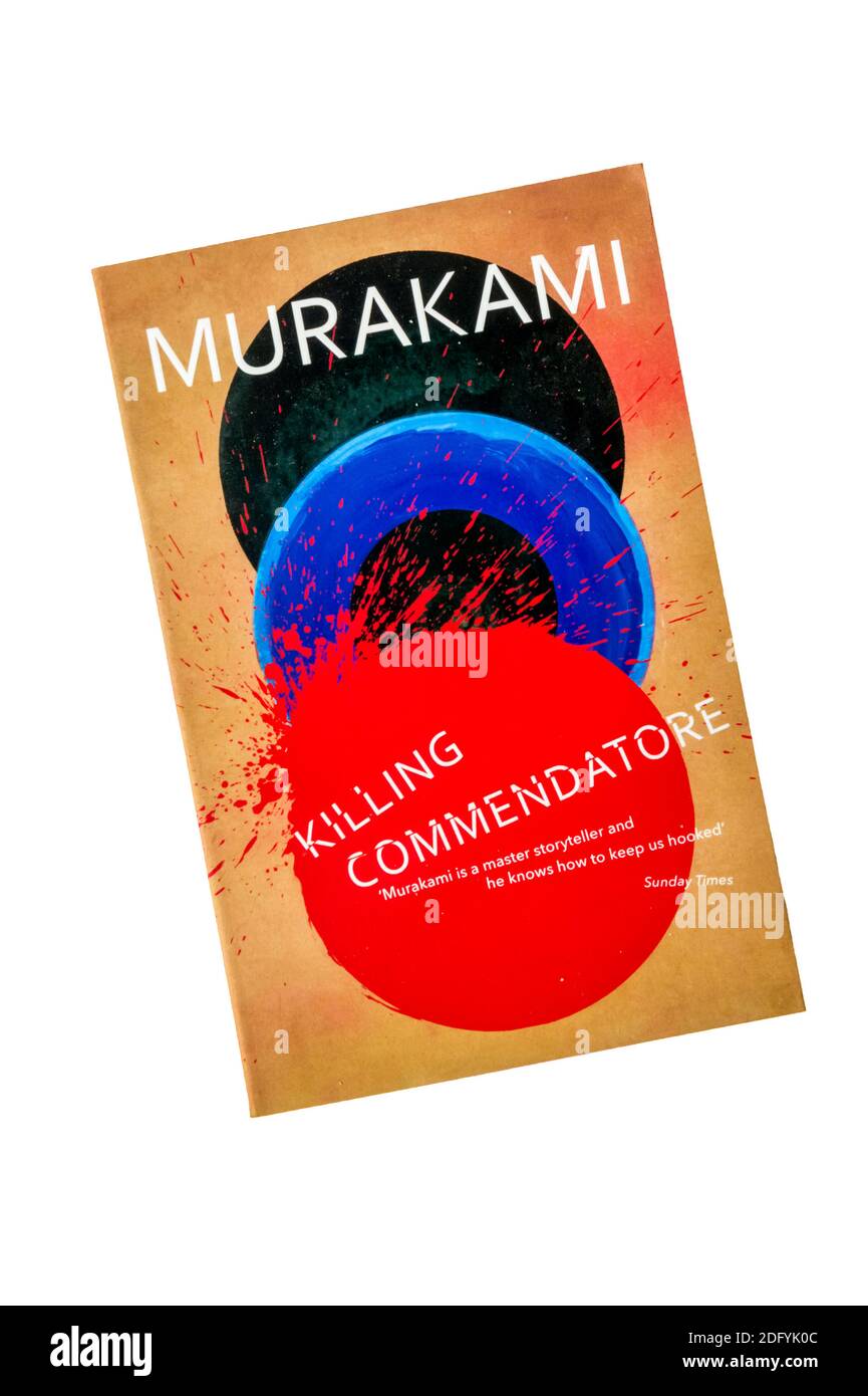 Una copia en rústica de matar Commendatore por Haruki Murakami. Publicado por primera vez en Japón en 2017. Foto de stock