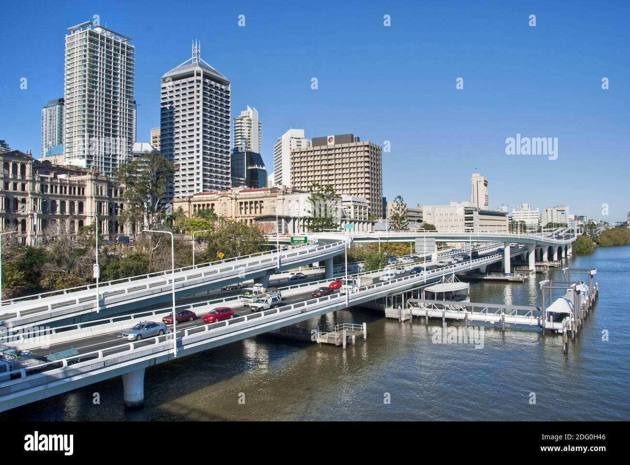 Brisbane Skyline desde el Puente, Australia, agosto de 2009 Foto de stock
