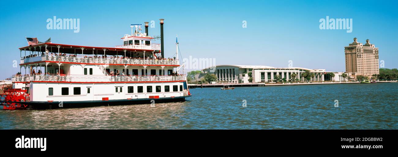 Ferry en un río, Georgia Queen Riverboat, Savannah River, Savannah, Georgia, Estados Unidos Foto de stock