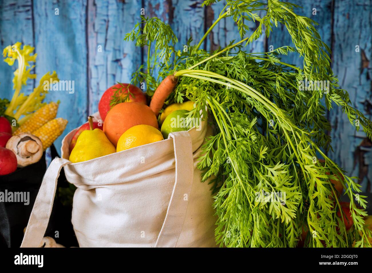 Bolsas de frutas frutas fotografías e imágenes de alta resolución - Alamy