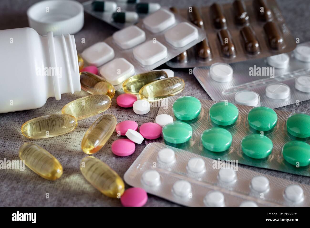 Farmacia y Medicina: diferentes tipos de formas farmacéuticas. Foto de stock