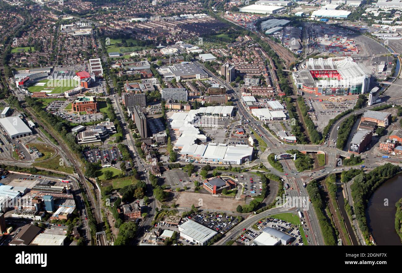 Vista aérea de la zona de Old Trafford de Manchester mirando hacia el