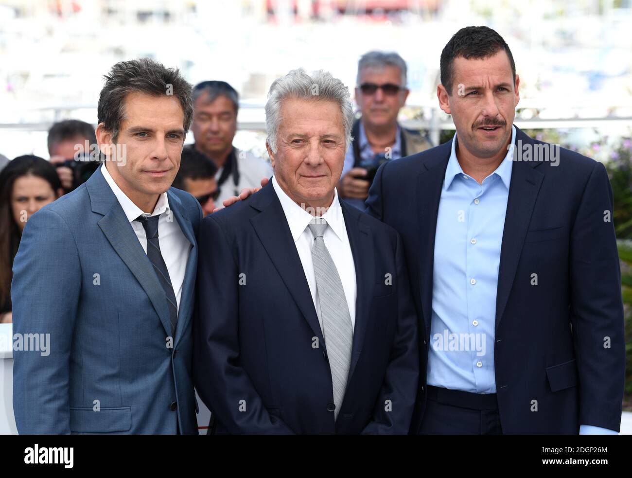 Adam Sandler, Dustin Hoffman y Ben Stiller asisten a la fotoescuela  Meyerwitz Stories como parte del 70º Festival de Cannes. El crédito de la  foto debe decir: Doug Peters/EMPICS Entertainment Fotografía de