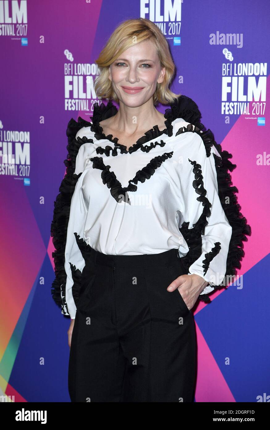 Cate Blanchett llega para LFF Connects, como parte del BFI London Film Festival, al National Film Theatre de Londres. El crédito de la foto debe decir: Doug Peters/EMPICS Entertainment Foto de stock