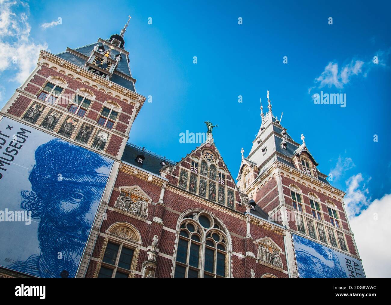 El Rijkmuseum y sus jardines y sus alrededores en Amsterdam Foto de stock