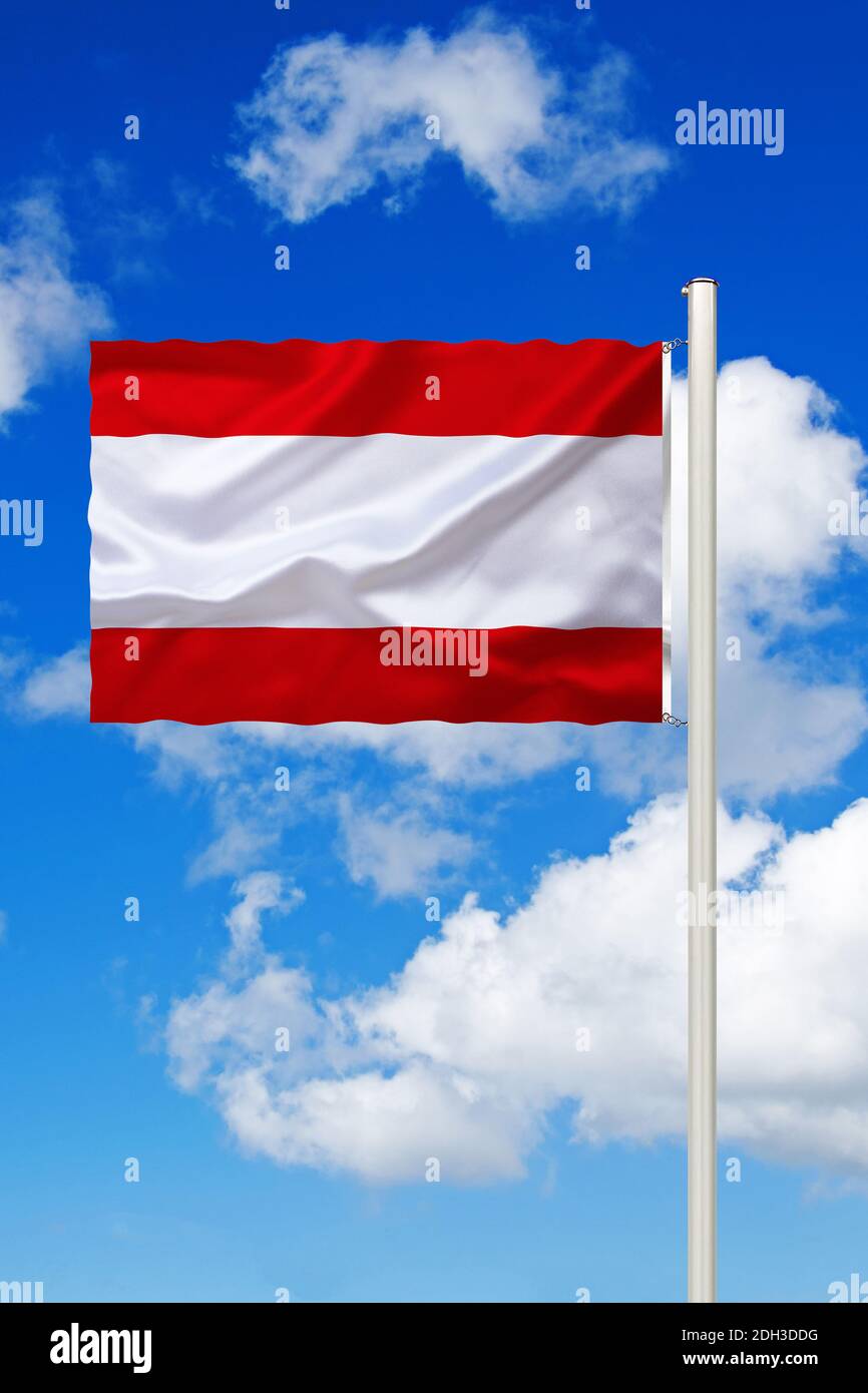Französich-Polynesien, Tahiti, Südsee, Nationalfahne, Nationalflagge, Fahne, Flagge, Flaggenmast, Cumulus Wolken vor blauen Himmel, Foto de stock