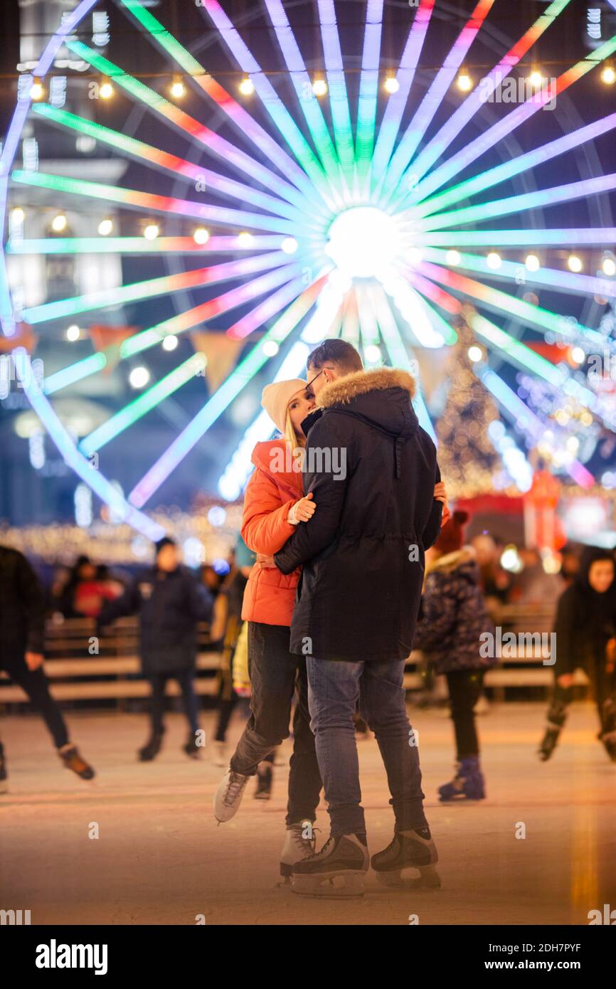 Pareja Enamorada Personajes Rom Nticos Para La Fiesta De San Valent N Amor Verdadero Feliz