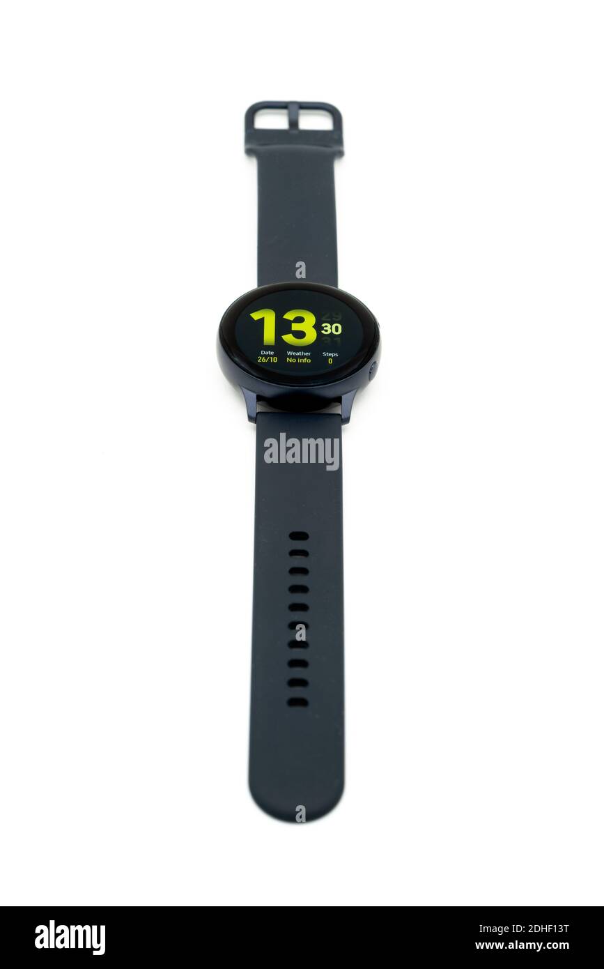 Samsung Watch Active 2 smartwatch cortado aislado en blanco antecedentes Foto de stock
