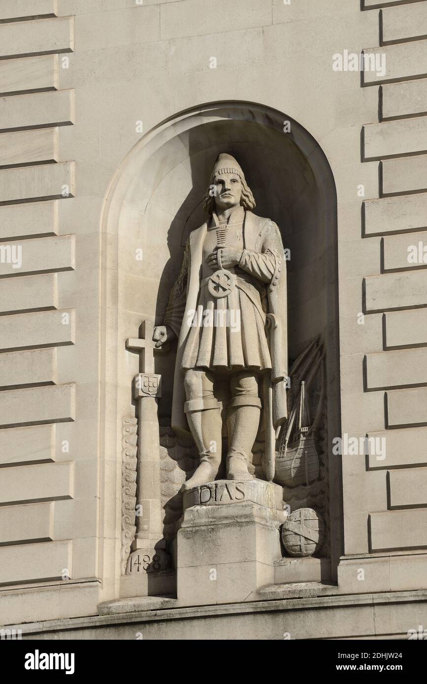 Londres, Inglaterra, Reino Unido. Estatua de Bartolomeu / Bartholemew Dias (explorador portugués - primer europeo conocido por haber navegado alrededor del Cuerno de África, 1488 Foto de stock