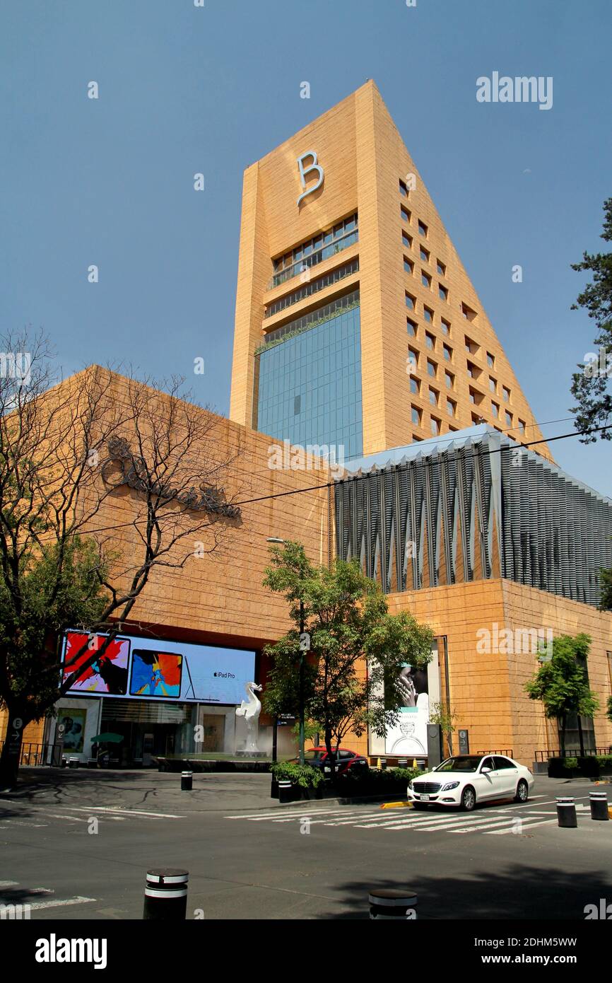 Palacio de Hierro en la ciudad de México en Polanco. Los grandes almacenes  Iron Palace Fotografía de stock - Alamy