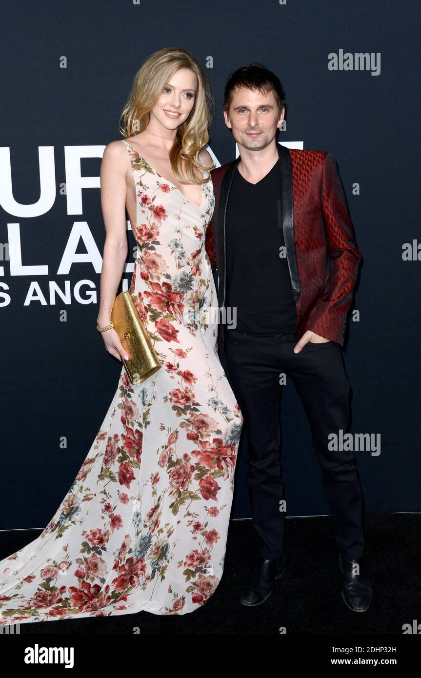 Elle Evans y Matt Bellamy asisten al espectáculo de Saint Laurent en el Hollywood Palladium el 10 de febrero de 2016 en los Angeles, CA, EE.UU. Foto de Lionel Hahn/ABACAPRESS.COM Foto de stock
