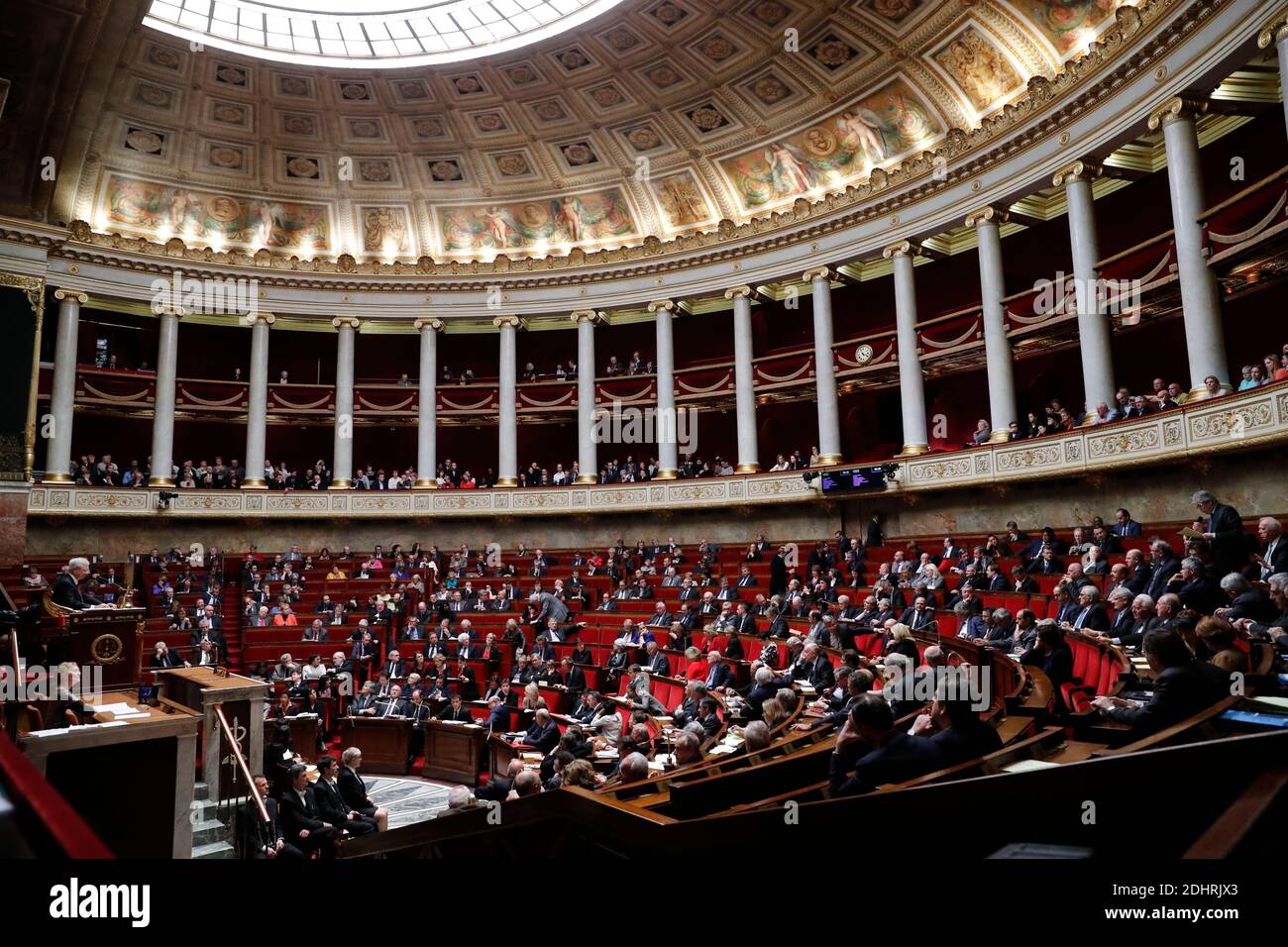 Hemiciclo asamblea nacional francesa fotografías e imágenes de alta