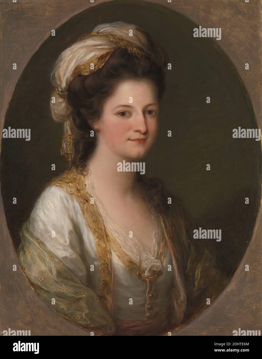 Retrato de una mujer, tradicionalmente identificada como Lady Hervey, Angelica Kauffmann RA, 1741–1807, Suiza, activa en Gran Bretaña (1766–81), ca. 1770, Óleo sobre lienzo, Soporte (PTG): 29 5/16 x 22 7/8 pulgadas (74.5 x 58.1 cm), traje, bordado, headpiece, encaje, oval, retrato, mantón, mantones, turbante, mujer Foto de stock