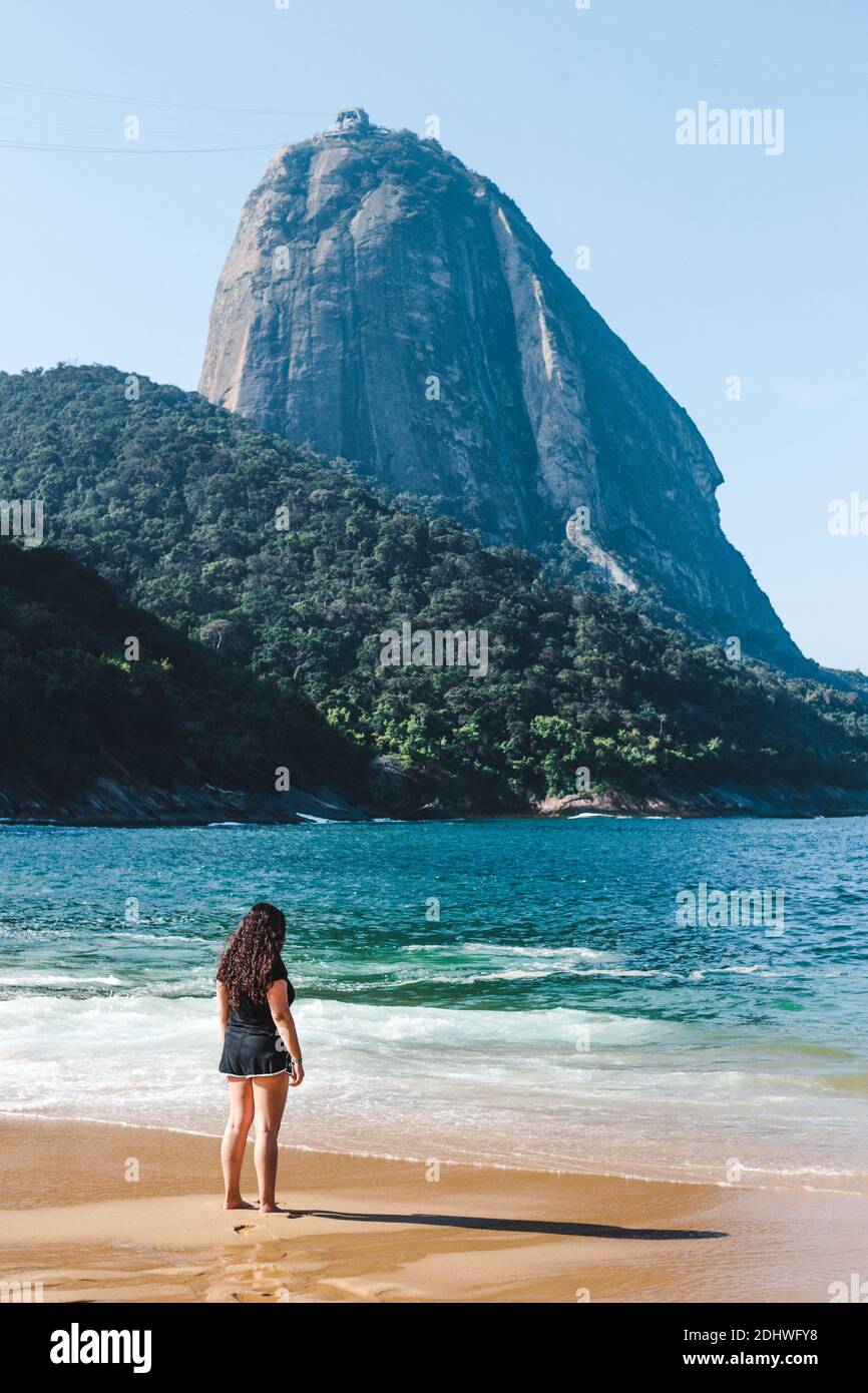 Brazil beach girl fotografías e imágenes de alta resolución - Página 2 -  Alamy