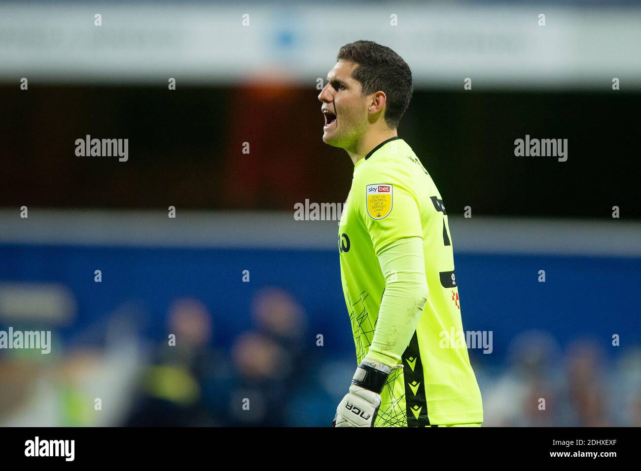 Londres, Reino Unido. 12 de diciembre de 2020. Rafael de Reading durante el partido del Campeonato EFL Sky Bet entre Queens Park Rangers y Reading en el Kiyan Prince Foundation Stadium, Londres, Inglaterra, el 12 de diciembre de 2020. Foto de Salvio Calabrese. Uso editorial solamente, licencia requerida para uso comercial. No se puede utilizar en apuestas, juegos o en publicaciones de un solo club/liga/jugador. Crédito: UK Sports Pics Ltd/Alamy Live News Foto de stock