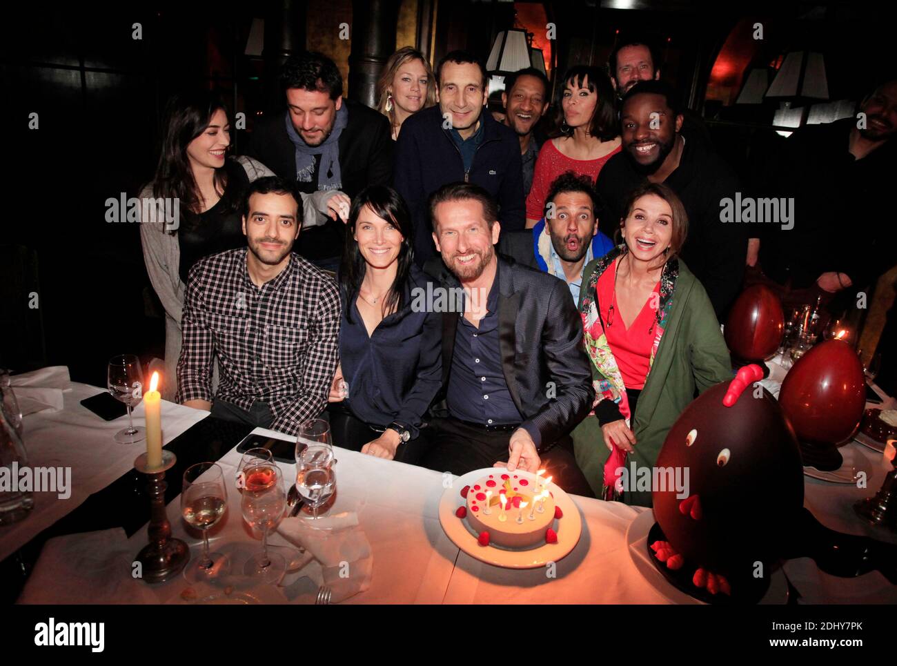 Exclusif Fanny Valette Titoff Caroline Faindt Zinedine Soualem Edouard Montoute Mathilda May Sly Johnson Christian Vadim Tarek Boudali Laetitia Fourcade Sam Bobino Mehdi Nebbou Et Victoria Abril Lors Du Diner D Aniversaire