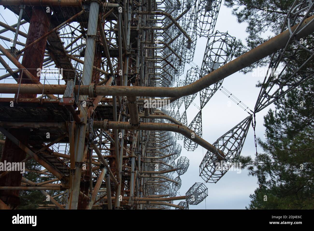 Sistema de radio Duga, un soviético en el horizonte en la zona de exclusión  de Chernobyl Fotografía de stock - Alamy