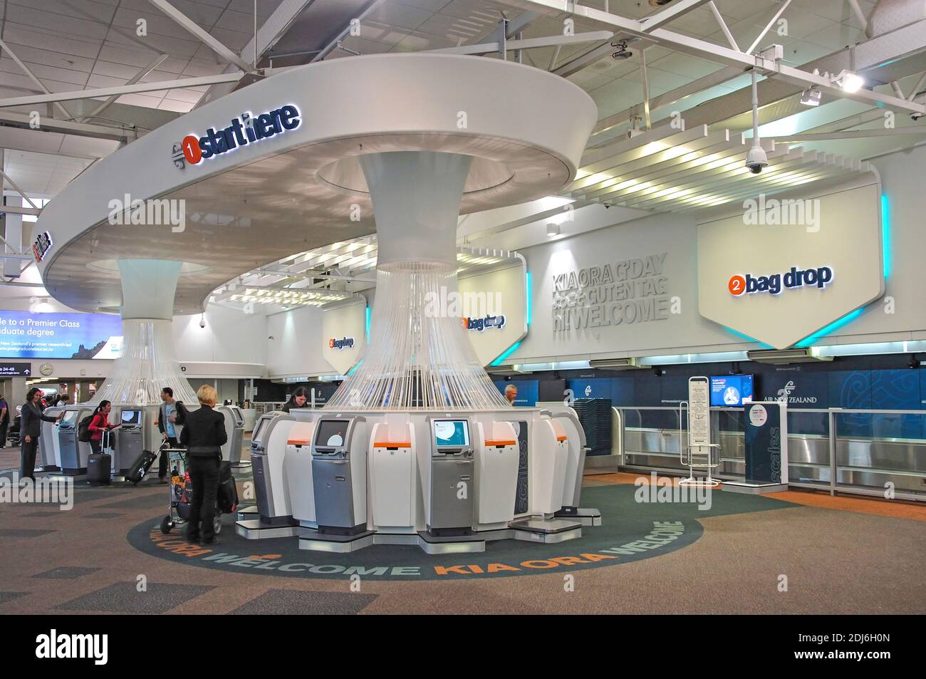 Terminales de check-in, la Terminal de vuelos nacionales, el aeropuerto internacional de Auckland, Auckland, región de Auckland, North Island, Nueva Zelanda Foto de stock