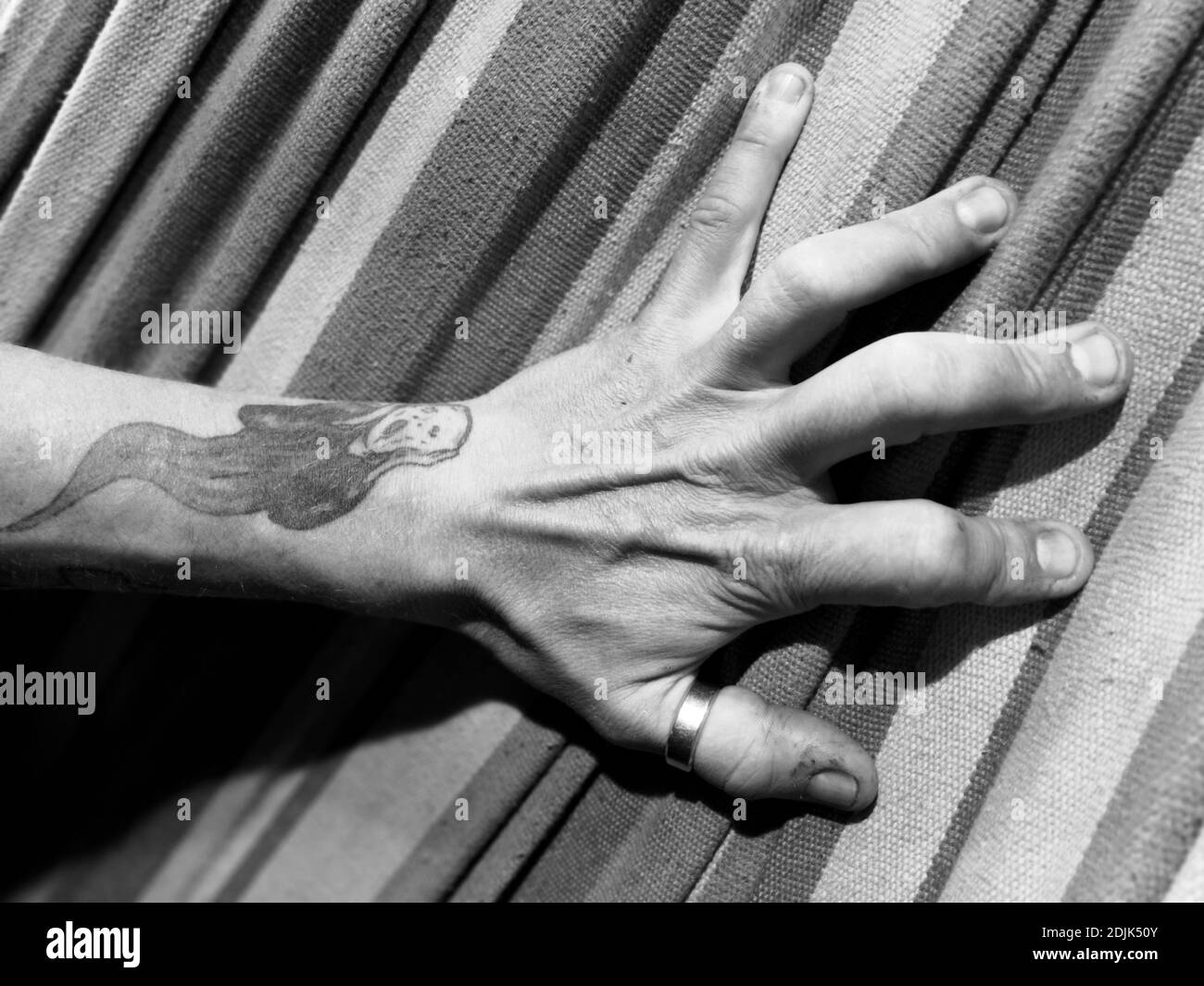 Tattoo bed Imágenes de stock en blanco y negro - Alamy