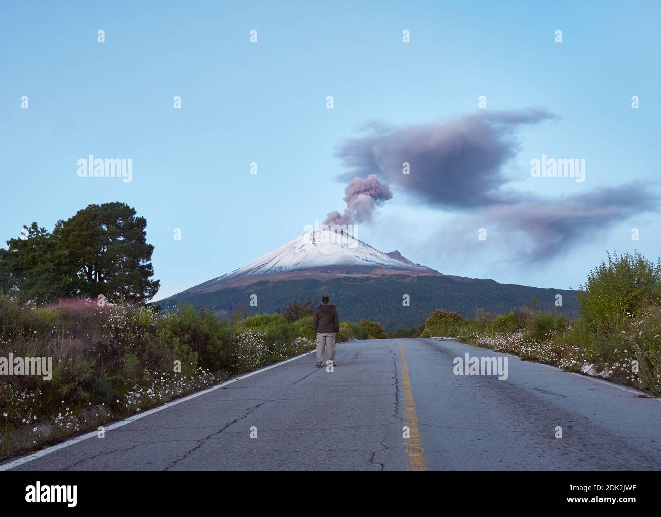 Popocatepetl volcano fotografías e imágenes de alta resolución - Página 8 -  Alamy