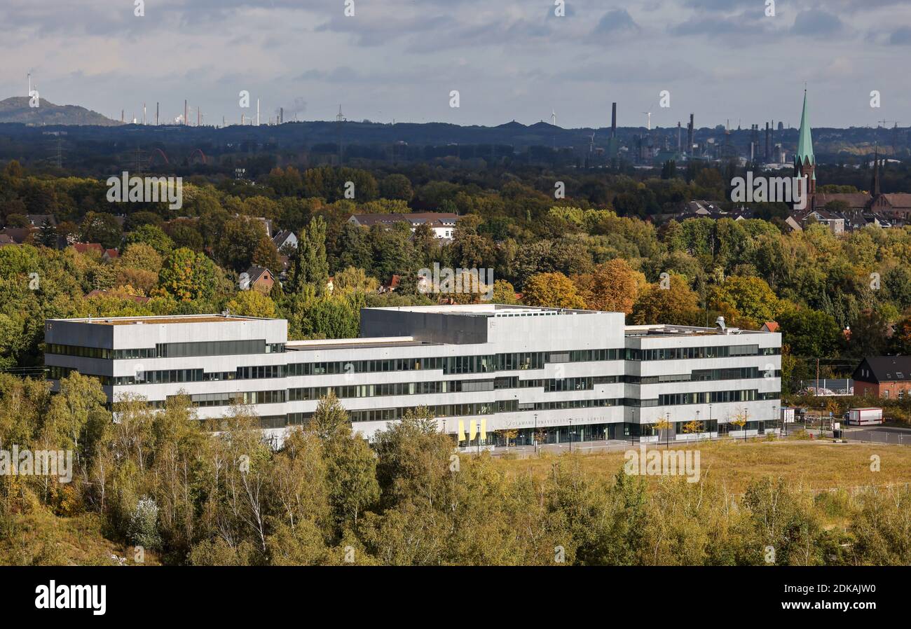 Essen, Ruhr area, Renania del Norte-Westfalia, Alemania - Folkwang Universitaet der Kuenste en el Zeche Zollverein, Patrimonio de la Humanidad de la UNESCO Zollverein. Foto de stock