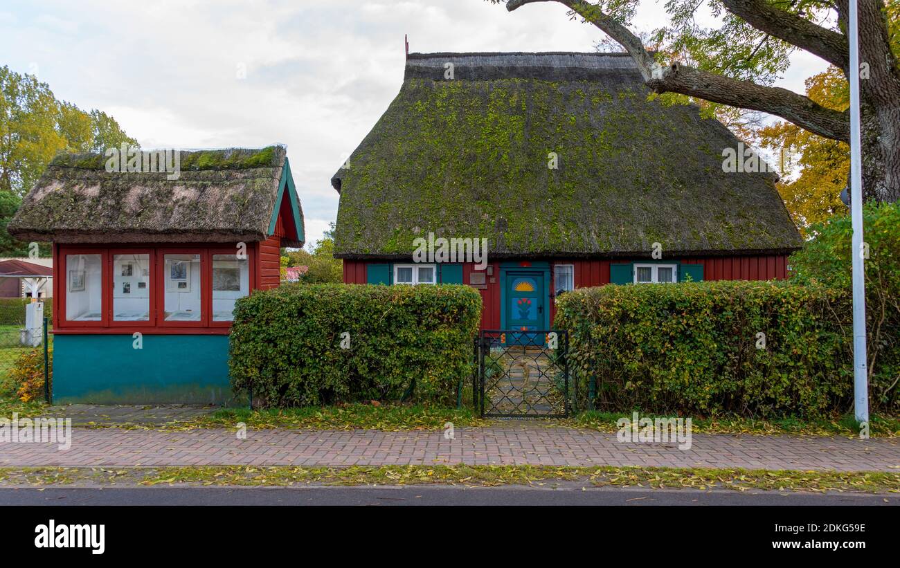 Alemania, Mecklemburgo-Pomerania Occidental, Prerow, Eschenhaus, antigua casa del pintor y artista gráfico Theodor Schultze-Jasmer (7 de julio de 1888 - 30 de octubre de 1975), Mar Báltico Foto de stock