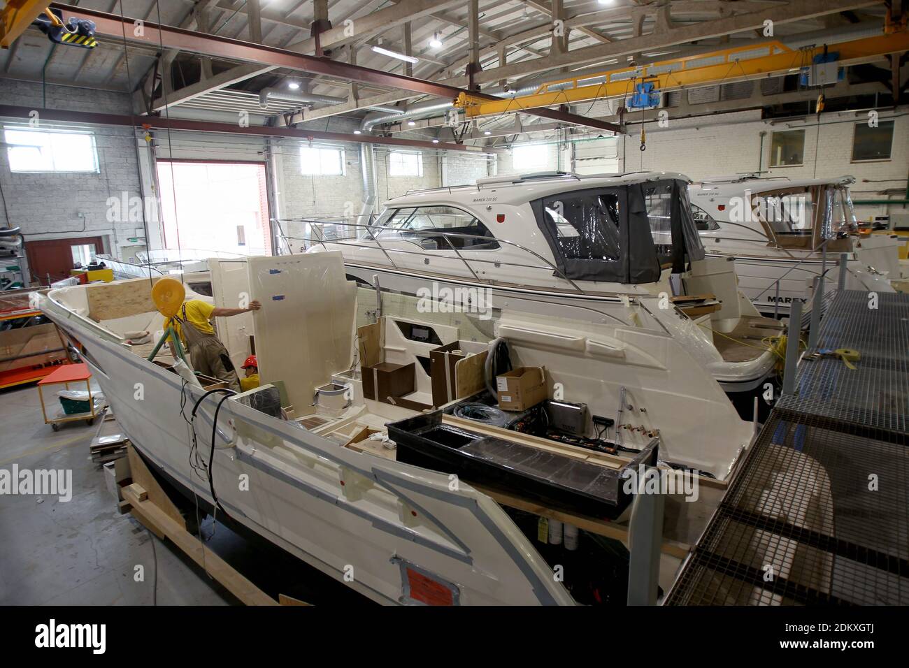 Fábrica de barcos de recreo 'marex', Ilgakiemio Village cerca de Kaunas  Fotografía de stock - Alamy