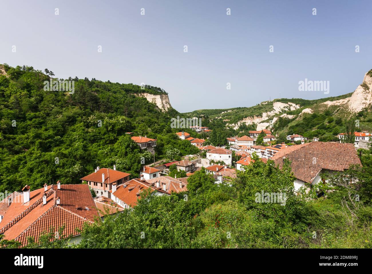 Pueblo de Melnik en el valle, Melnik, Provincia de Blagoevgrad, Bulgaria, Europa del sudeste, Europa Foto de stock