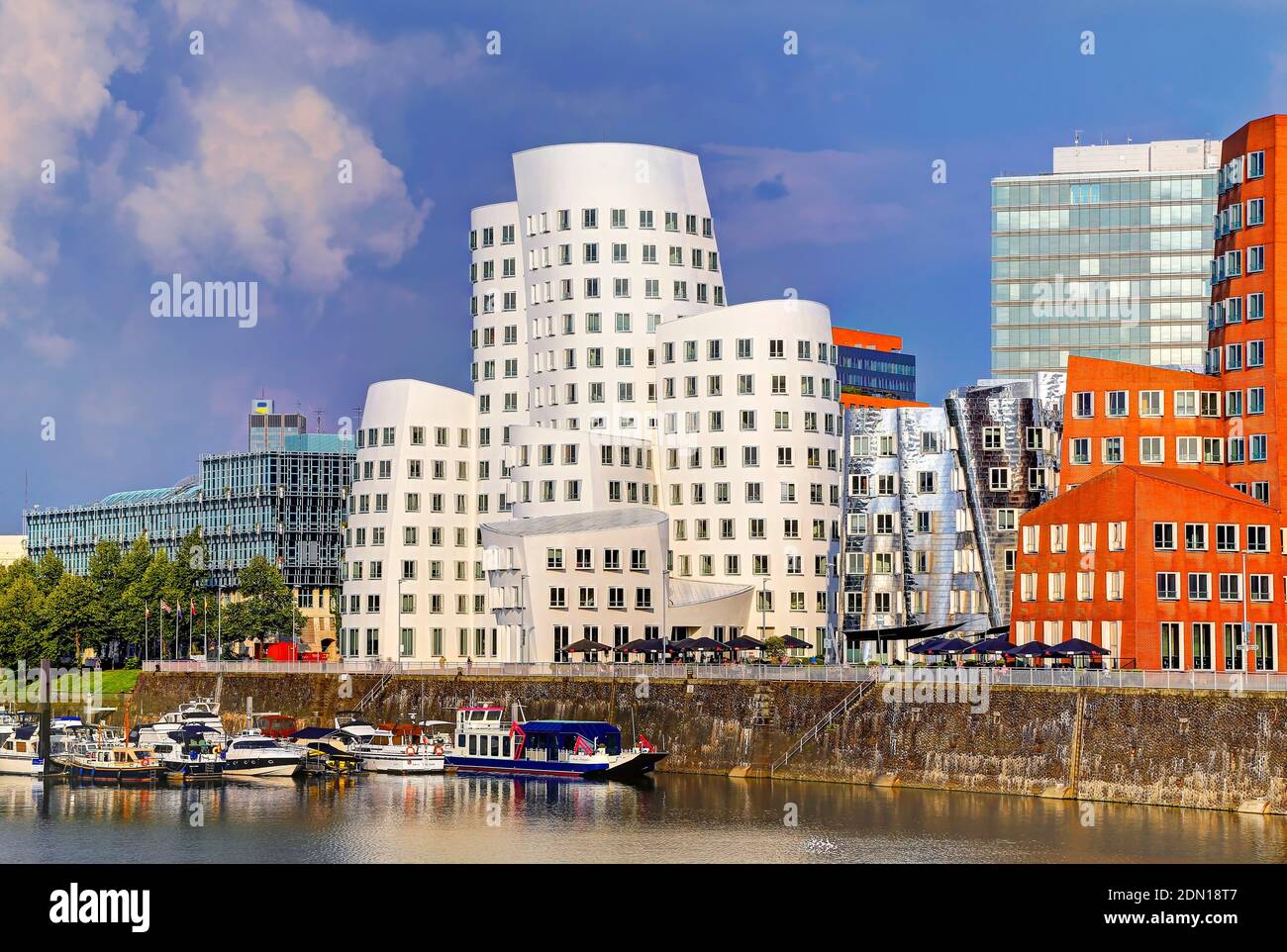Neuer Zollhof, Düsseldorf-Hafen Media Harbor, Alemania Foto de stock