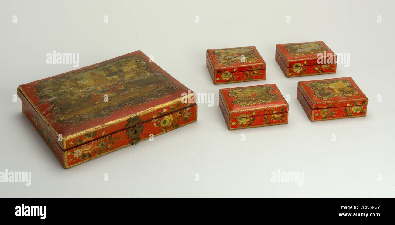 Cajas de madera pintadas fotografías e imágenes de alta resolución - Alamy