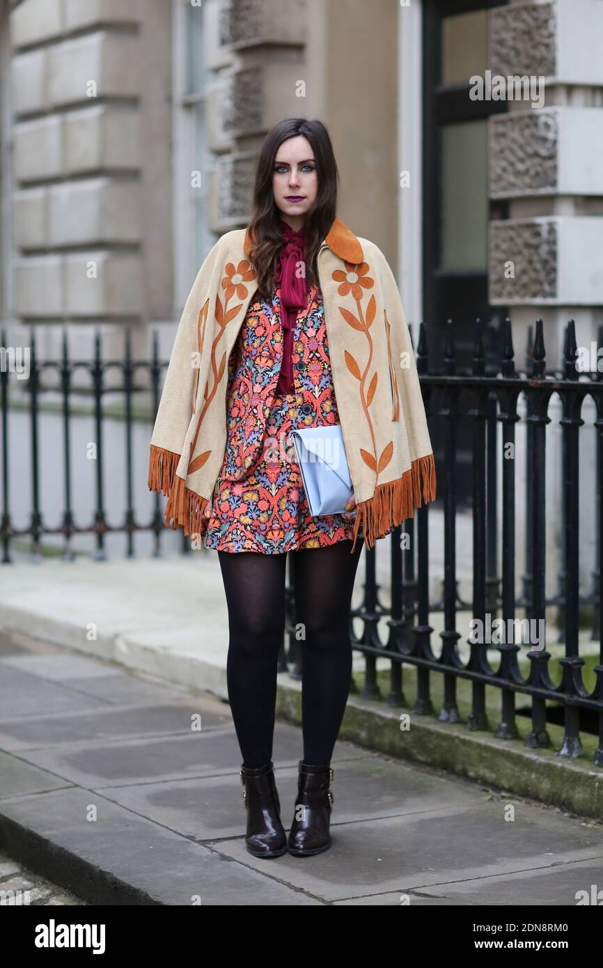 Al estilo de la calle, Naomi Rowland llegando a la semana de moda de  Londres Listo para llevar Otoño-Invierno 2015-2016 celebrada en Somerset  House, Londres, Inglaterra el 20 de febrero de 2015.