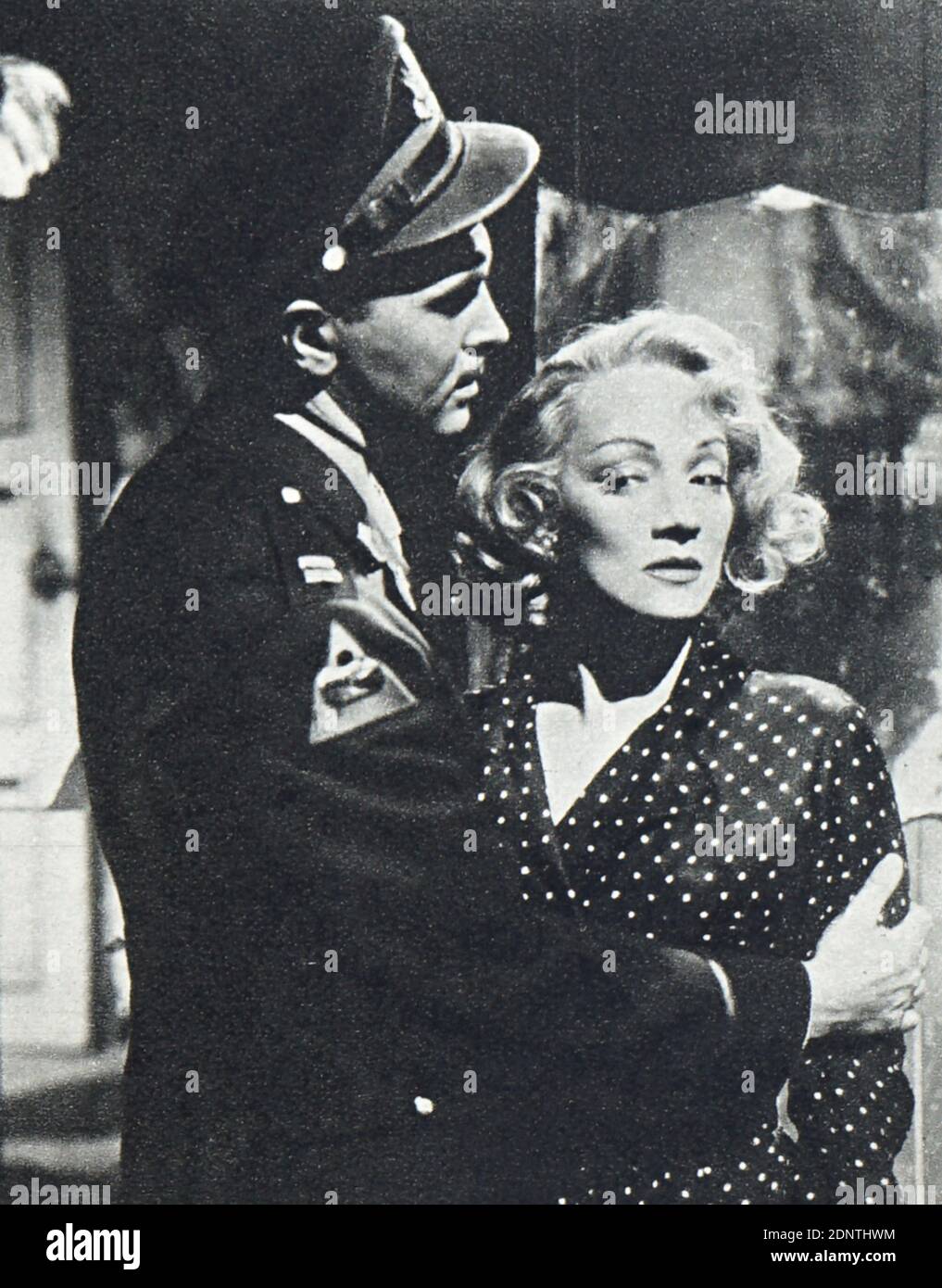 Película de 'A Foreign Affair' protagonizada por Jean Arthur, Marlene Dietrich, John Lund y Millard Mitchell. Foto de stock