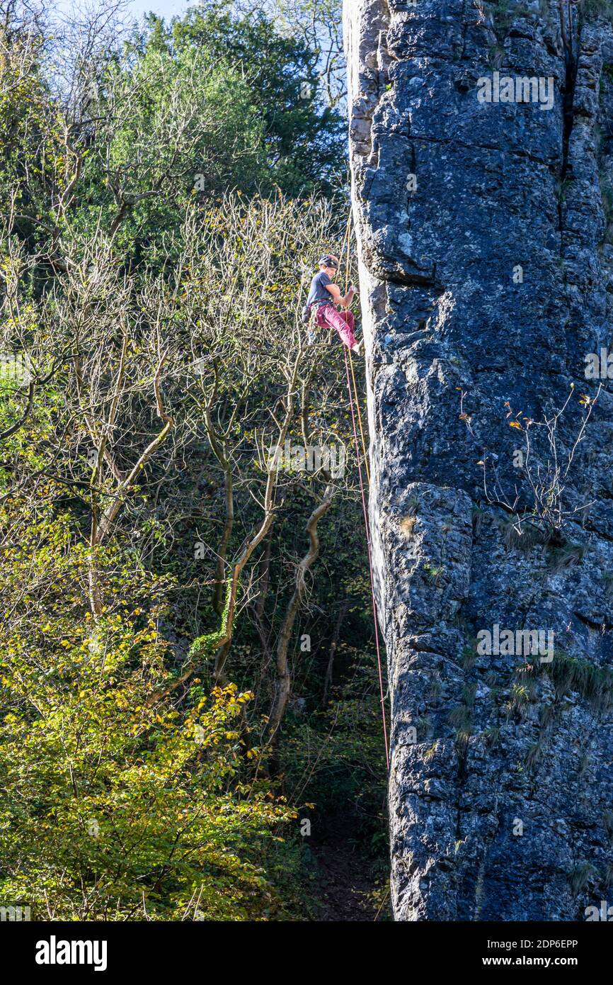 Escalada en roca en el Distrito de los Picos Foto de stock