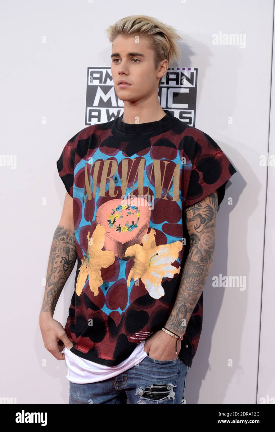 Justin Bieber asiste a los 2015 American Music Awards en Microsoft Theatre el 22 de noviembre de 2015 en los Angeles, CA, EE.UU. Foto de Lionel Hahn/ABACAPRESS.COM Foto de stock