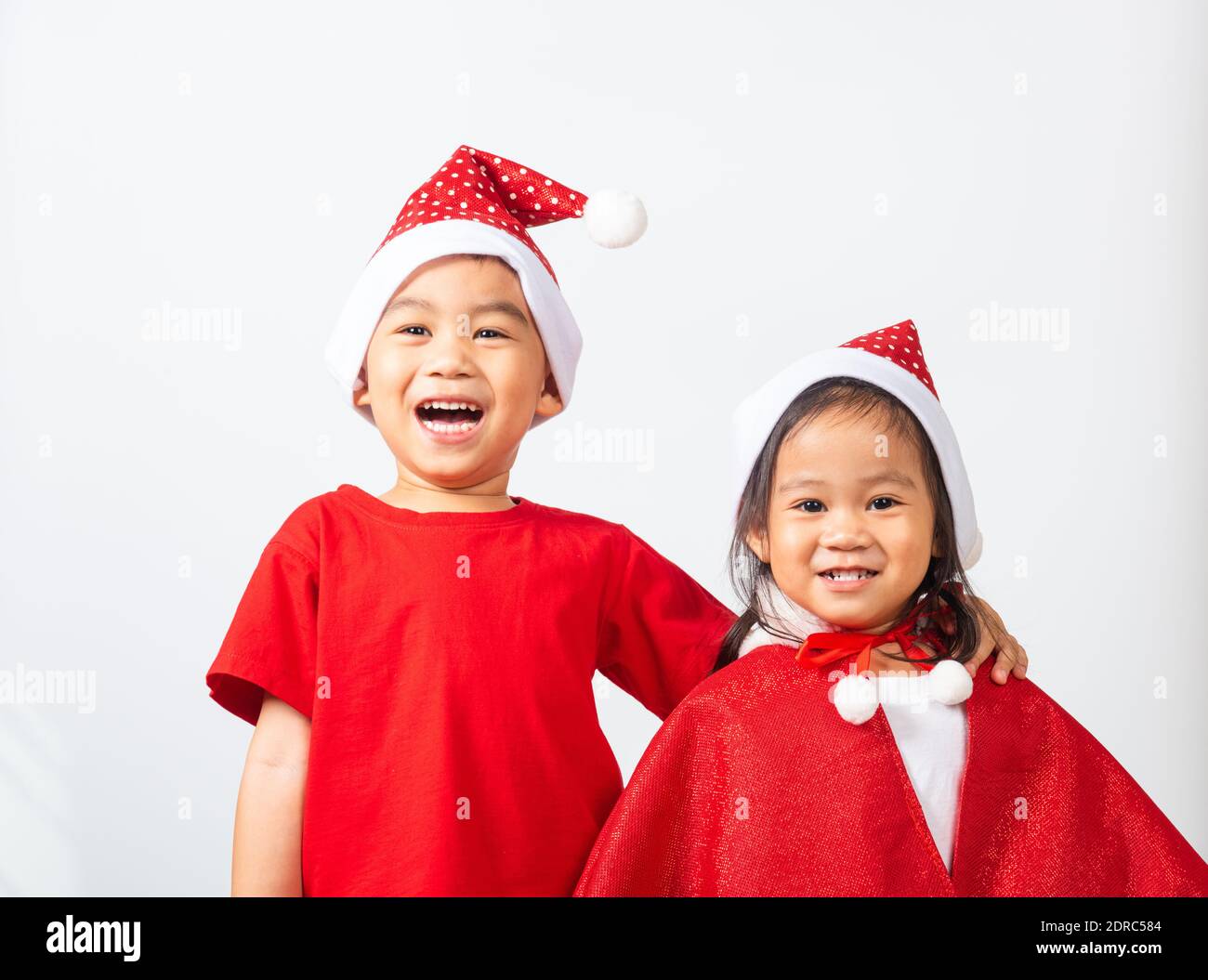 Niño abrazando a santa claus fotografías e imágenes de alta resolución - Página 2 - Alamy Niño abrazando a santa claus fotografías e imágenes de alta resolución - Página 2 - Alamy