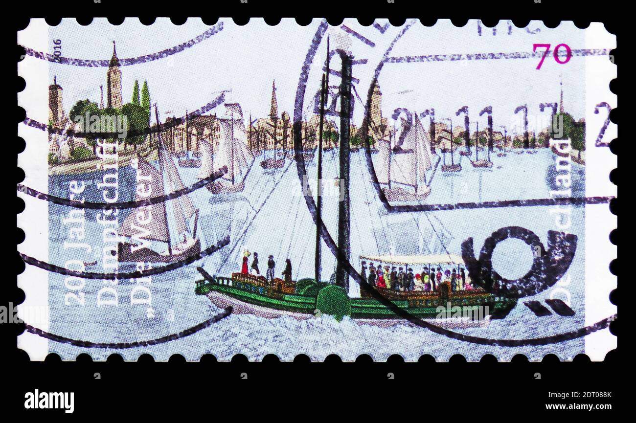 MOSCÚ, RUSIA - 21 DE FEBRERO de 2019: Un sello impreso en Alemania, República Federal dedicada a 200 años de barco de vapor 'Weser', Bicentenario de 'de Weser' (G Foto de stock