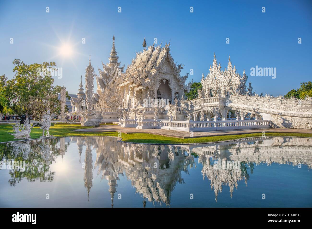 Tailandia, la ciudad de Chiang Rai, el Templo Blanco (Wat Rong Khun) Foto de stock