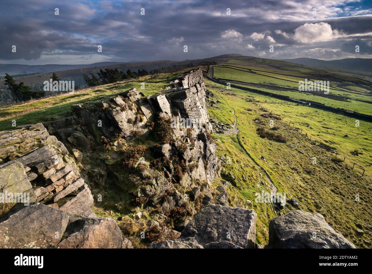 Windgather Rocks, Cheshire y Derbyshire Border, Peak District National Park, Inglaterra, Reino Unido Foto de stock